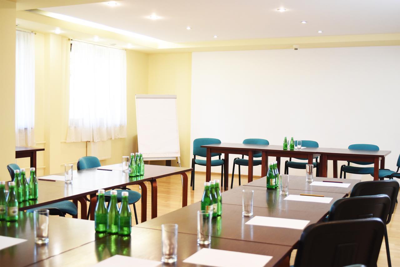 Parkhotel Economic Wielka Wies  Extérieur photo