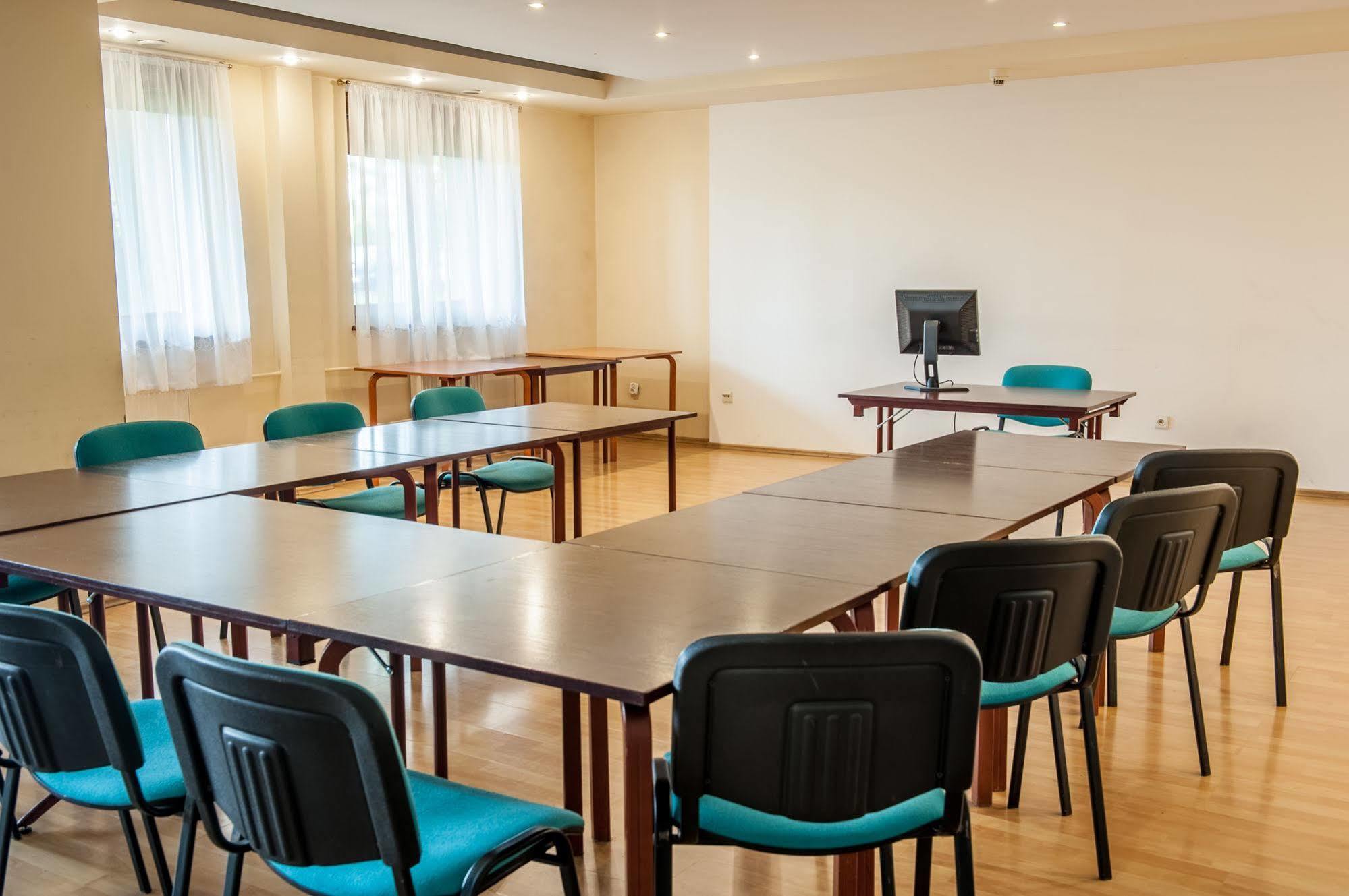 Parkhotel Economic Wielka Wies  Extérieur photo